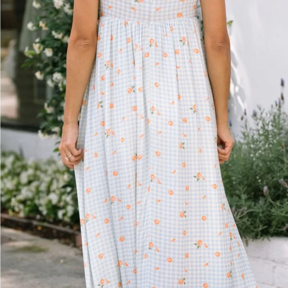Charming Floral Maxi Dress in White and Orange - Picture 4 of 7